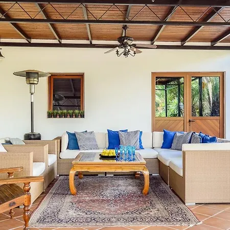 Sleeps 8 With Pool And Wifi Puerto Calero