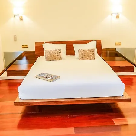 Sleeps 8 With Pool And Wifi Puerto Calero